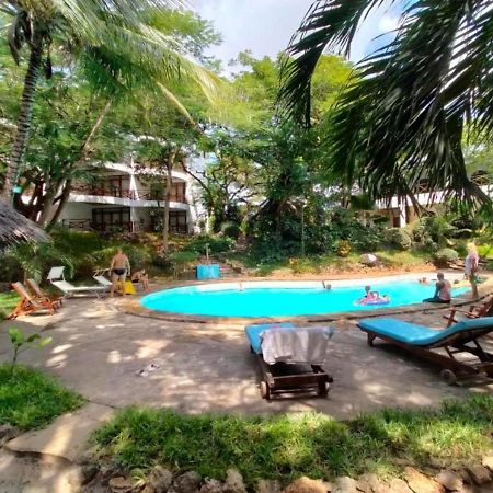 Silver Rock Hotel Malindi Extérieur photo