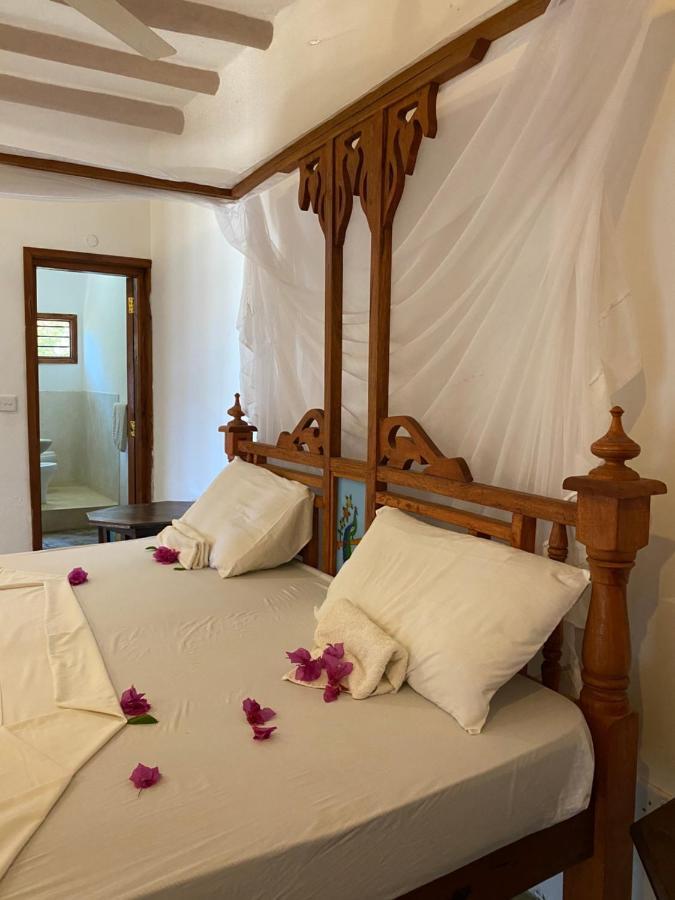 Silver Rock Hotel Malindi Extérieur photo