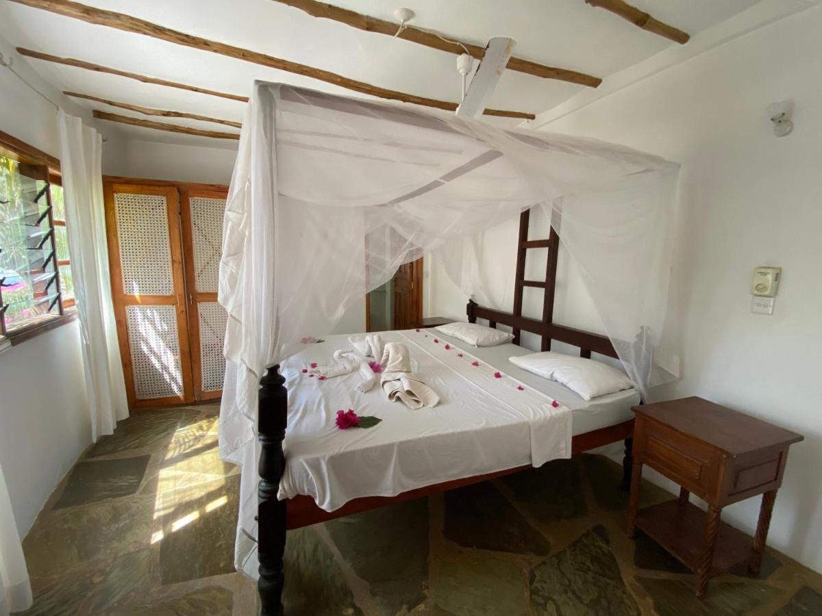 Silver Rock Hotel Malindi Extérieur photo