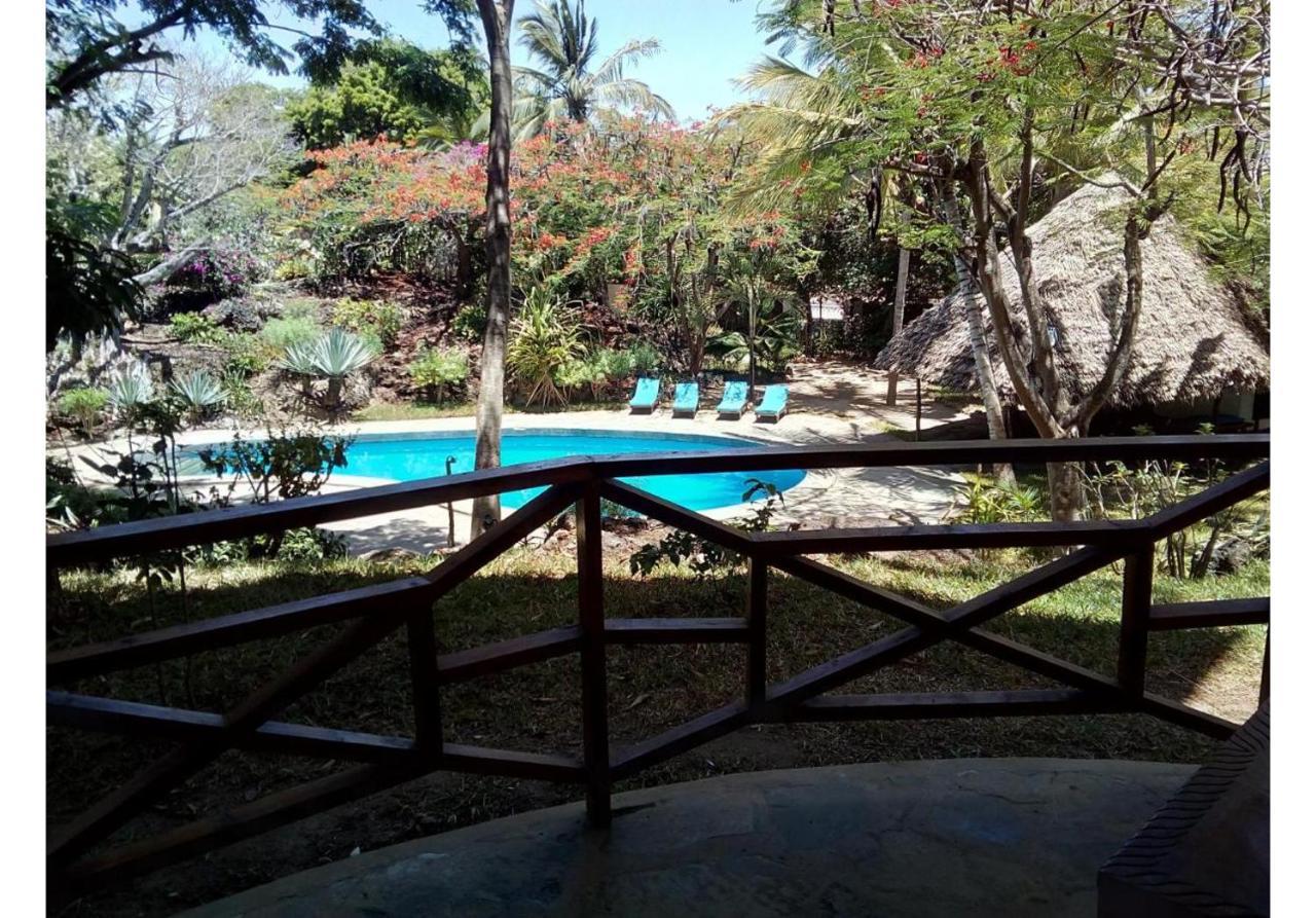Silver Rock Hotel Malindi Extérieur photo